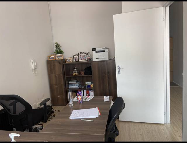 50M² OFFICE TO LET IN WESTLAKE